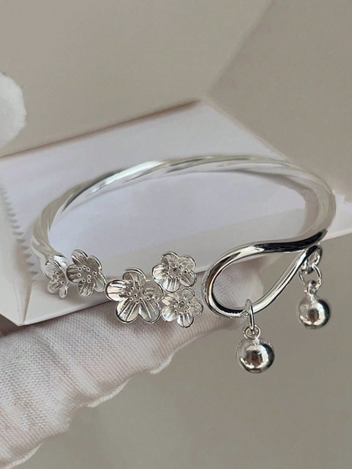 Sparkling Silver Bangle